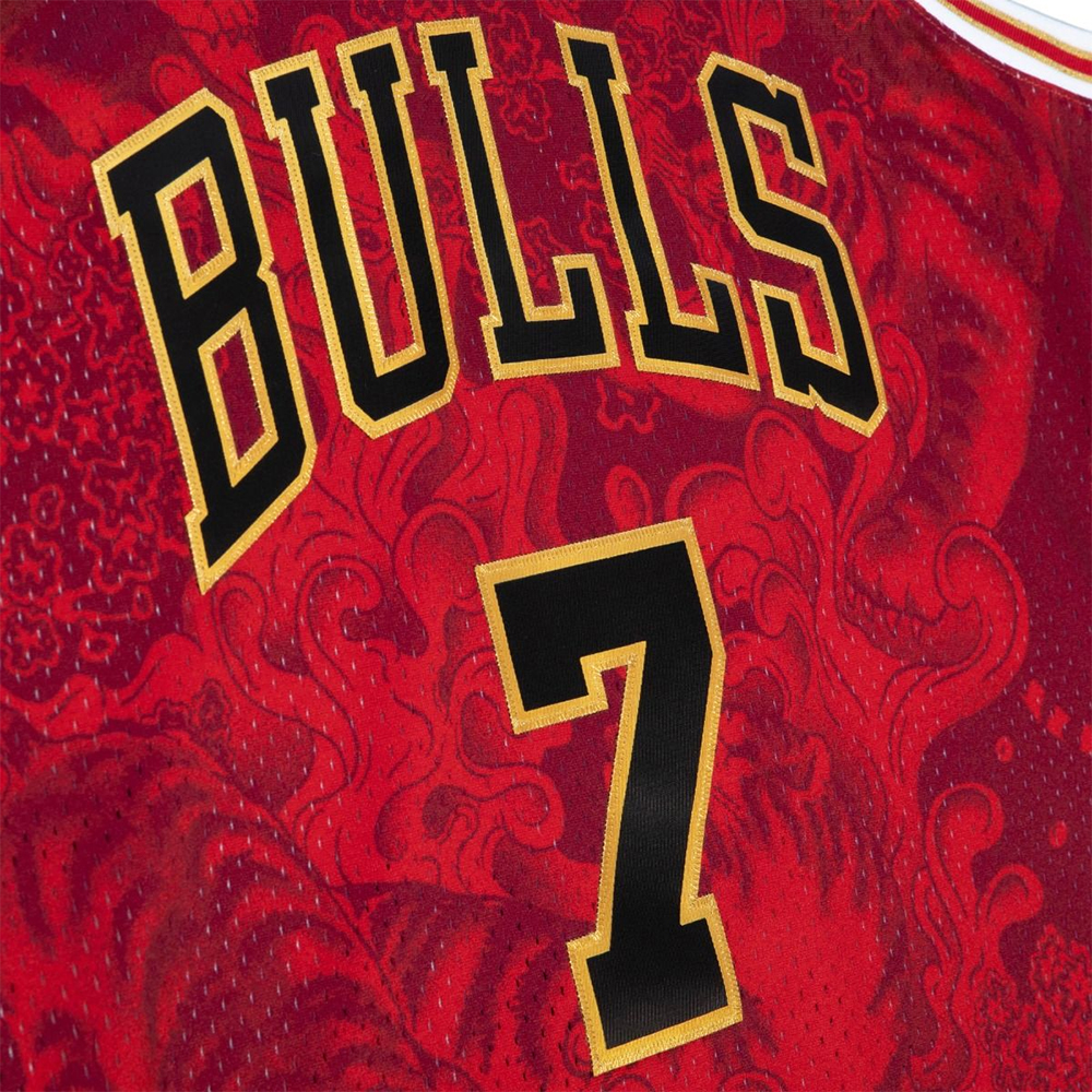Swingman Jersey Nba Toni Kukoć 7 Chicago Bulls 1997-98 Asian Heritage CNY 4.0 Mitchell and Ness