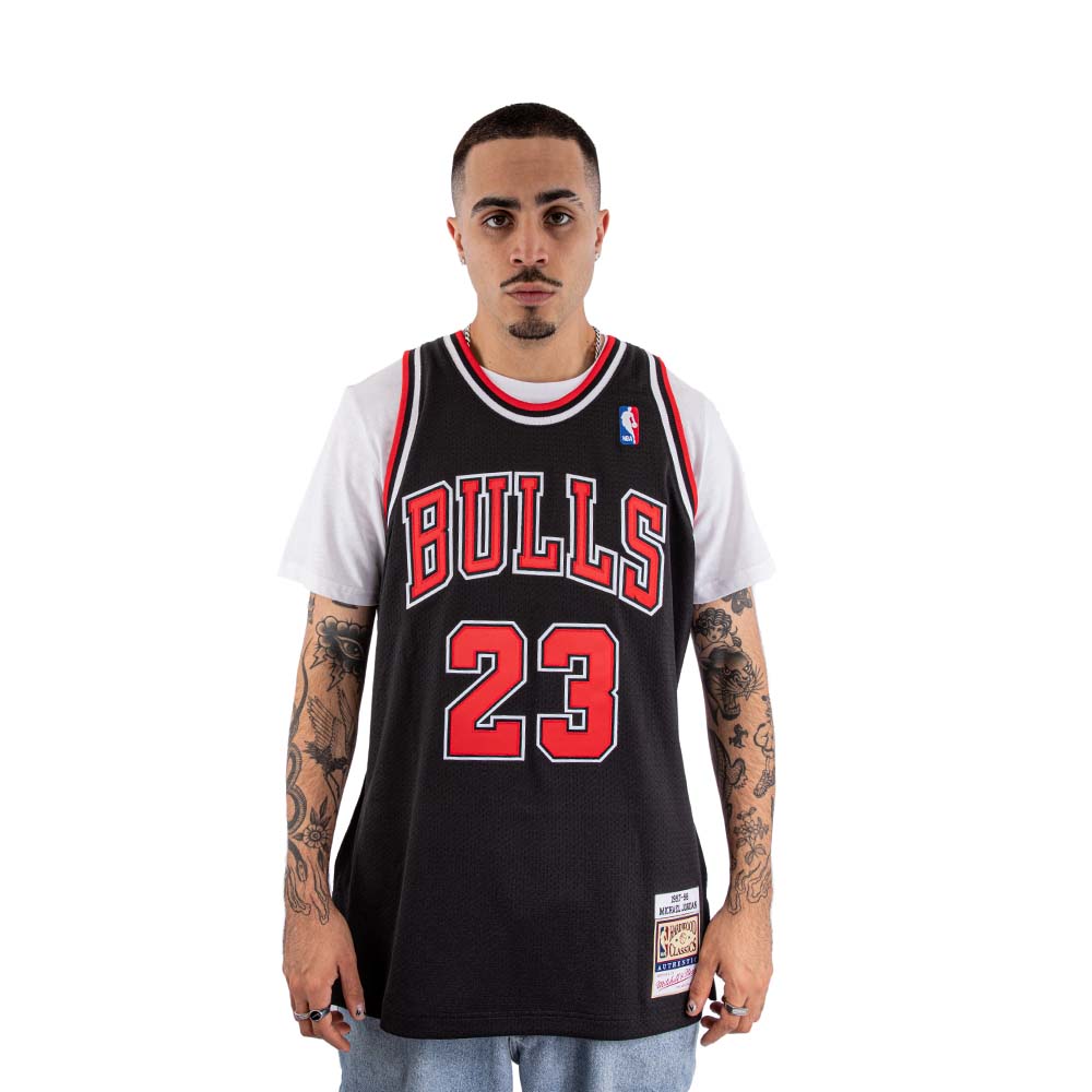 Polera Nba Authentic Alternate Jersey Bulls 97 Mj Mitchell And Ness
