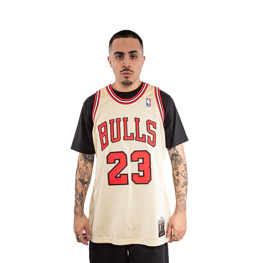 Polera Nba Gold Jersey Bulls 95 Mj Mitchell And Ness