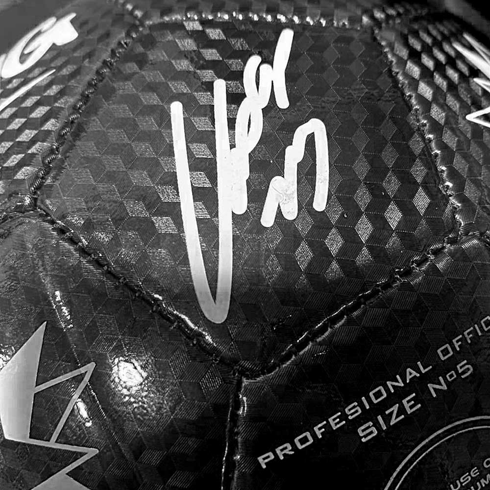 Balón Colo Colo Negro Arturo Vidal