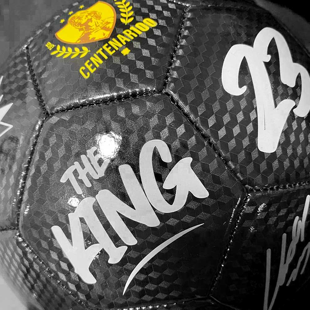Balón Colo Colo Negro Arturo Vidal