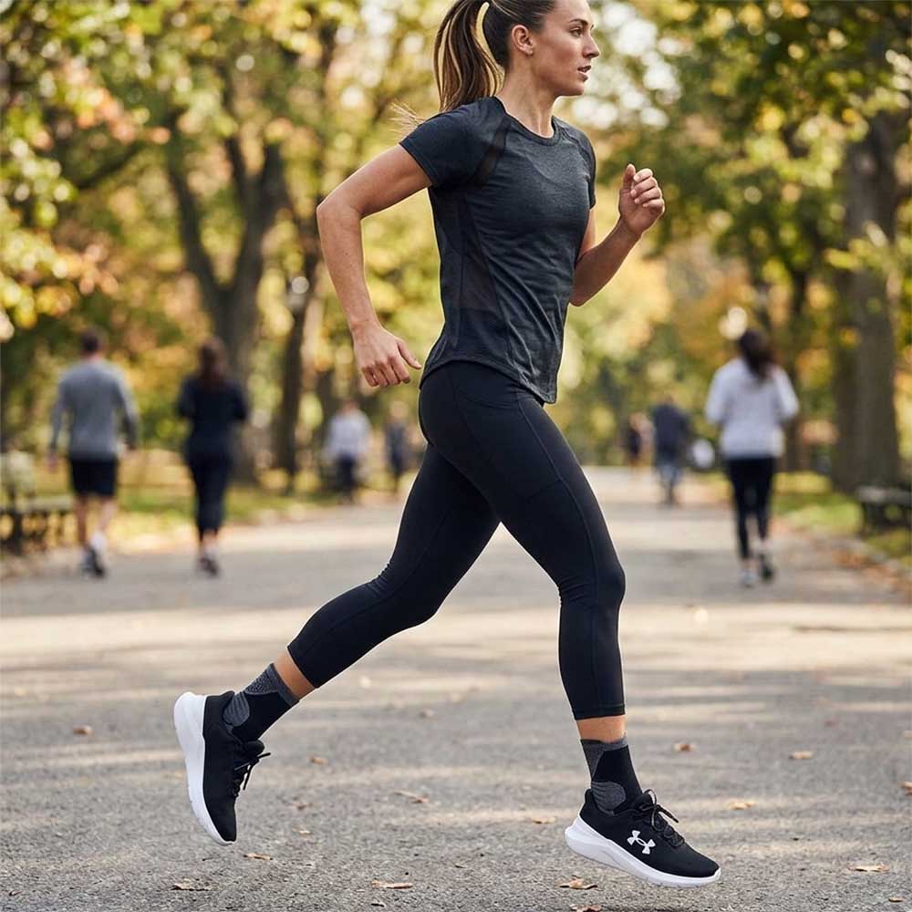 Zapatilla Running Mujer UA Phade RN 3 Negro Blanco