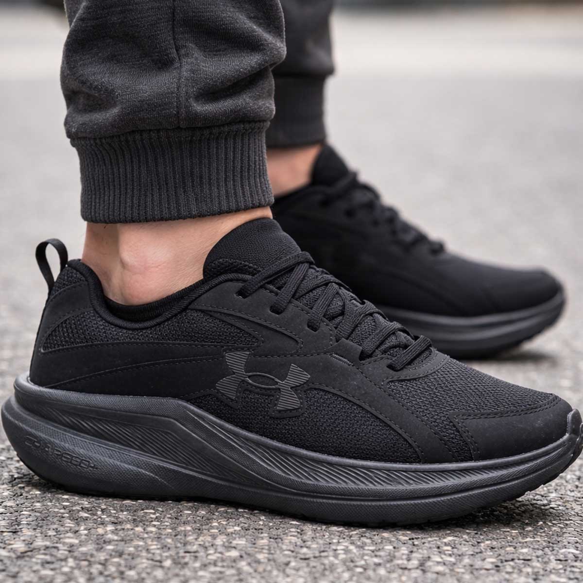 Zapatilla Running Hombre UA Assert 11 Negro