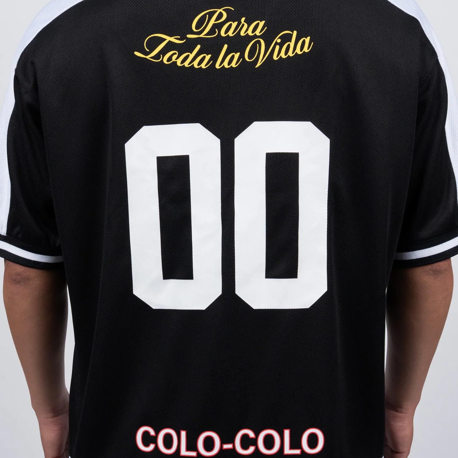 Polera Hombre Colo Colo Oversize "Para Toda la Vida" Negro y Blanco