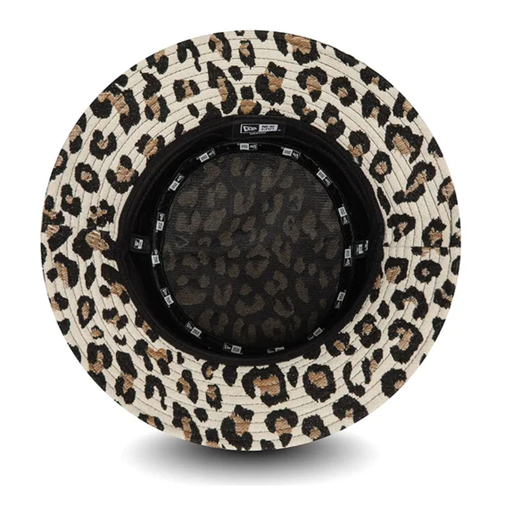 WMNS LEOPARD BUCKET NEWERA  STNBLK