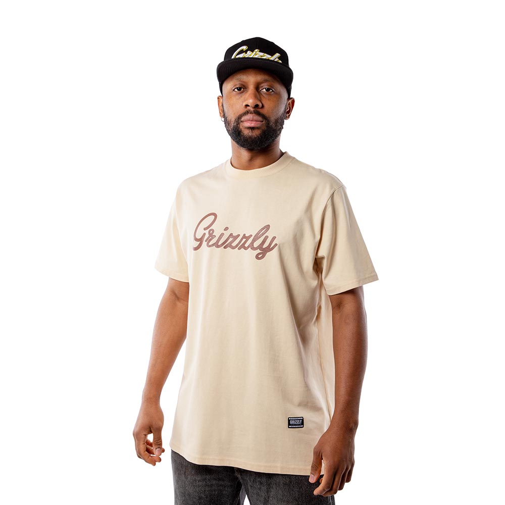Polera Hombre Grizzly Griptape Print Script Logo Negro Beige
