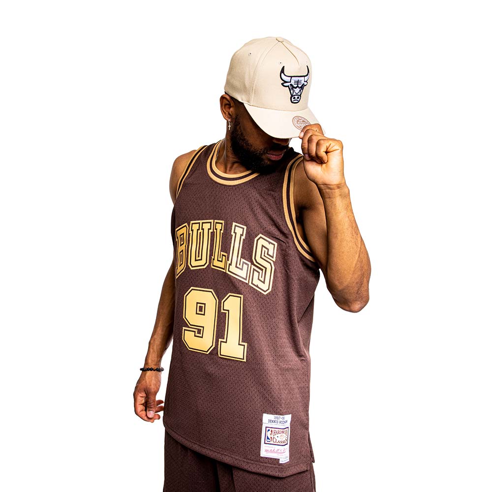 Polera Nba Lux Brown Bulls 97 Dennisr Mitchell And Ness