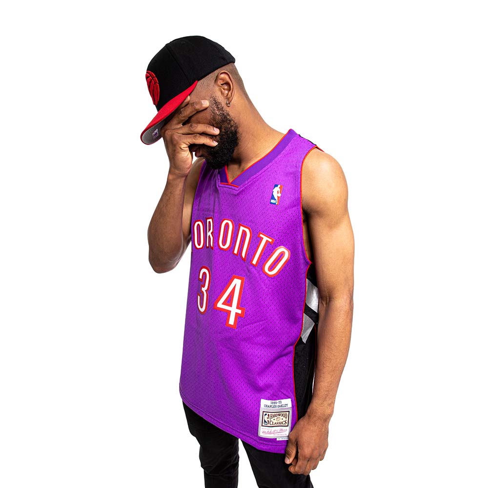 Polera Authentics Nba Raptors 99 Charles O Mitchell And Ness
