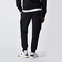 Jogger Cargo Negro Reverse Weave Champion
