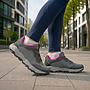 Zapatilla Running Trail Mujer Spalding ZFT2002 Gris